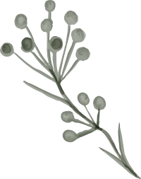 Design Grafik Blumenmuster Der Bräutigam im blauen Anzug umarmt seine Braut im weißen Kleid von hinten, sie stehen vor der Kirche am Tegernsee. Eine emotionale Aufnahme, die ich als Ihr Fotograf für authentische Hochzeiten festgehalten habe.